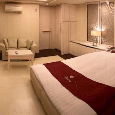 Prime Hotel Fulula プライムホテル フルーラ (Adults Only) Осака Экстерьер фото